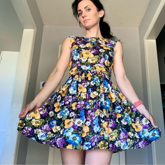 Sz small ModCloth Dress with purple yellow and white flowers - Picture 2 of 5
